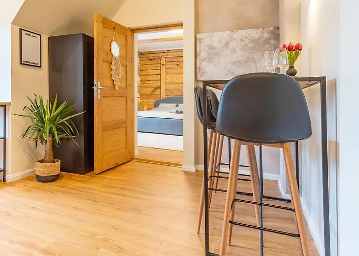 Romantic Stay, Close To The And Centre! Παρνού